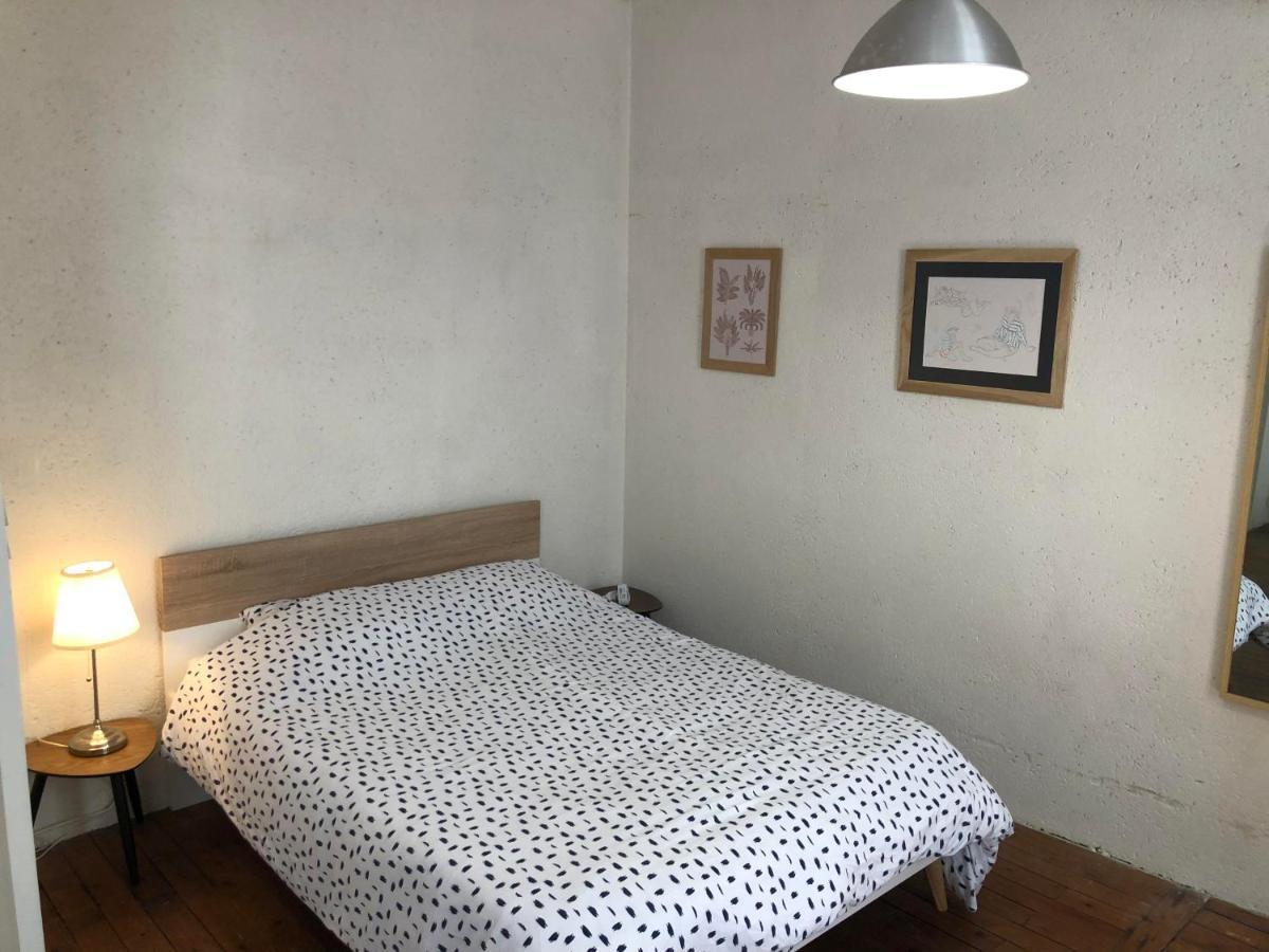 Coeur De Ville Appartement Meuble 昂热 客房 照片