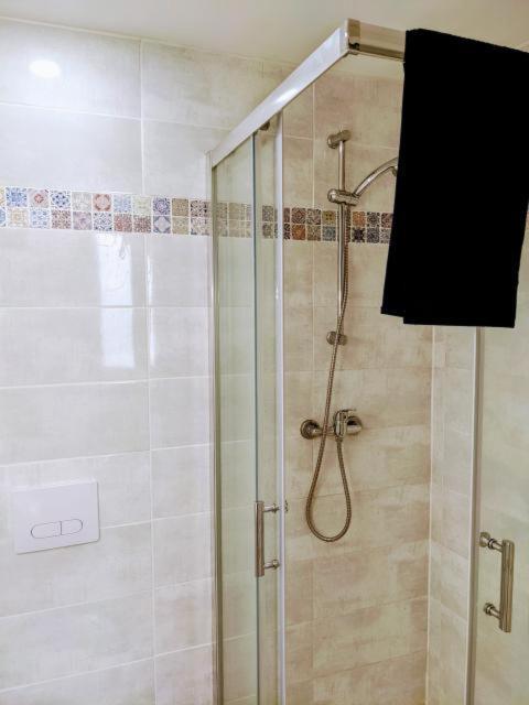 Coeur De Ville Appartement Meuble 昂热 外观 照片